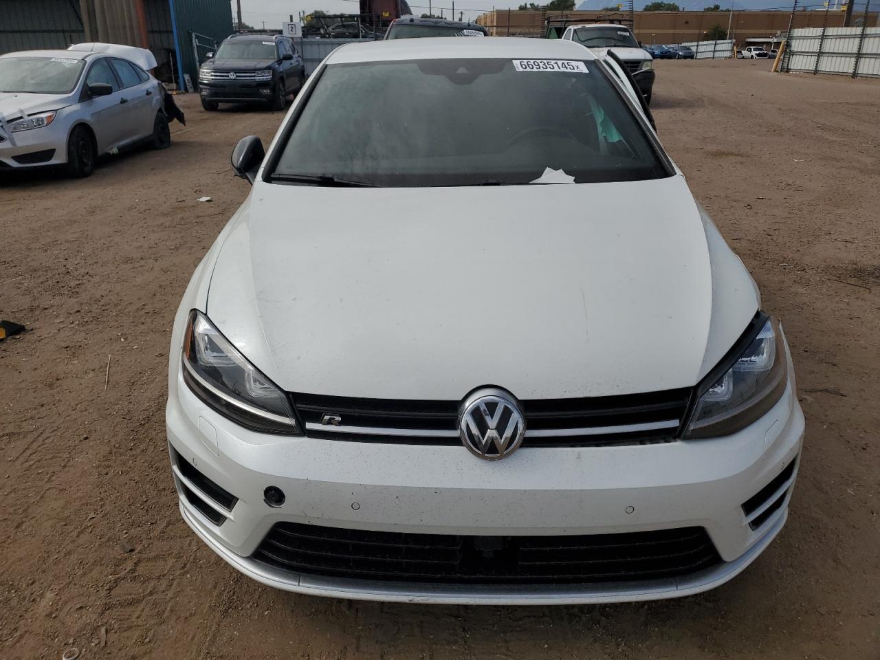 2017 Volkswagen Golf R - Image 5