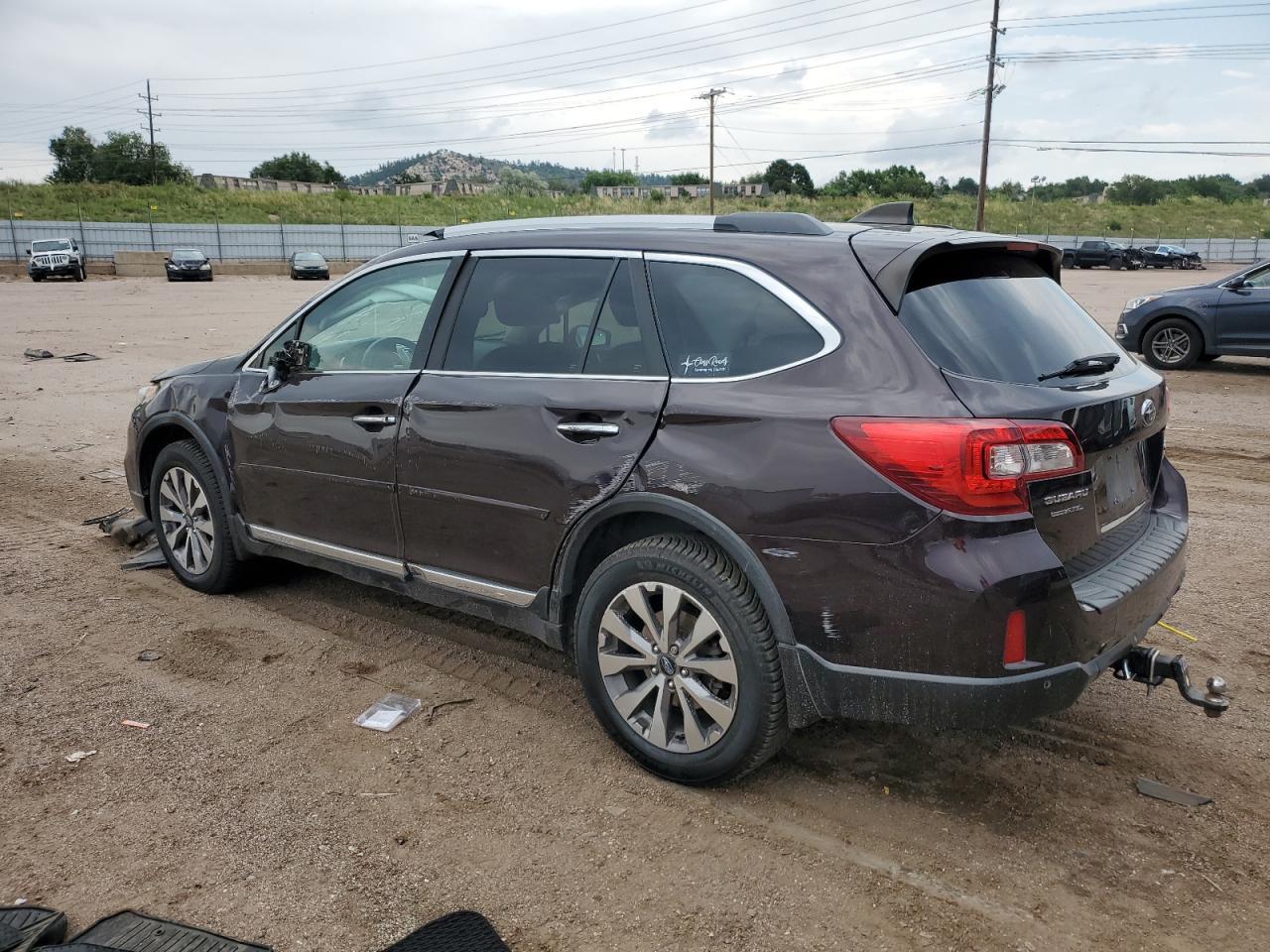 2017 Subaru Outback Touring - Image 2
