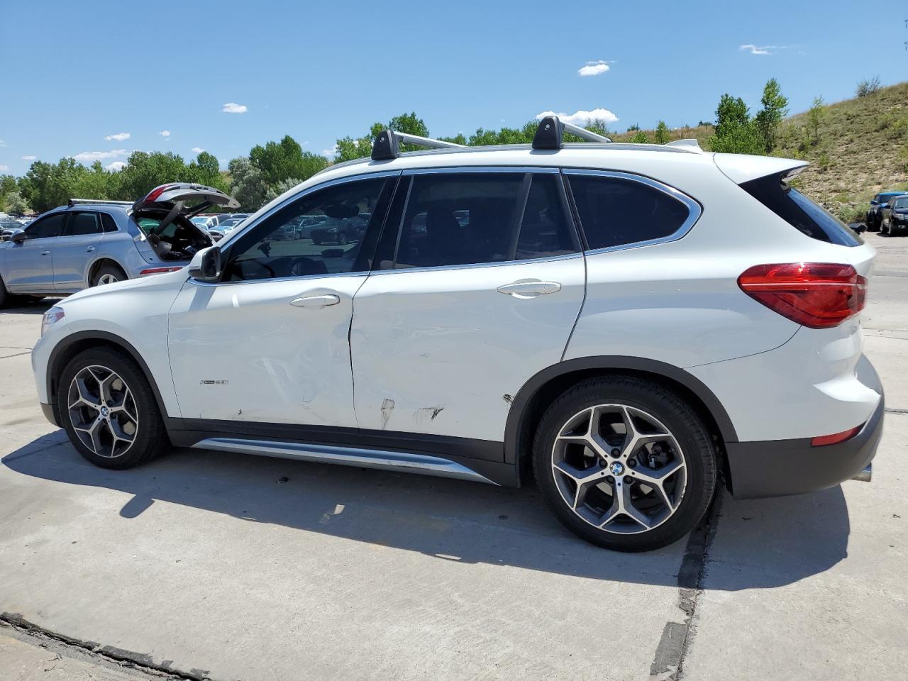 2017 BMW X1 xDrive28I - Фото 2