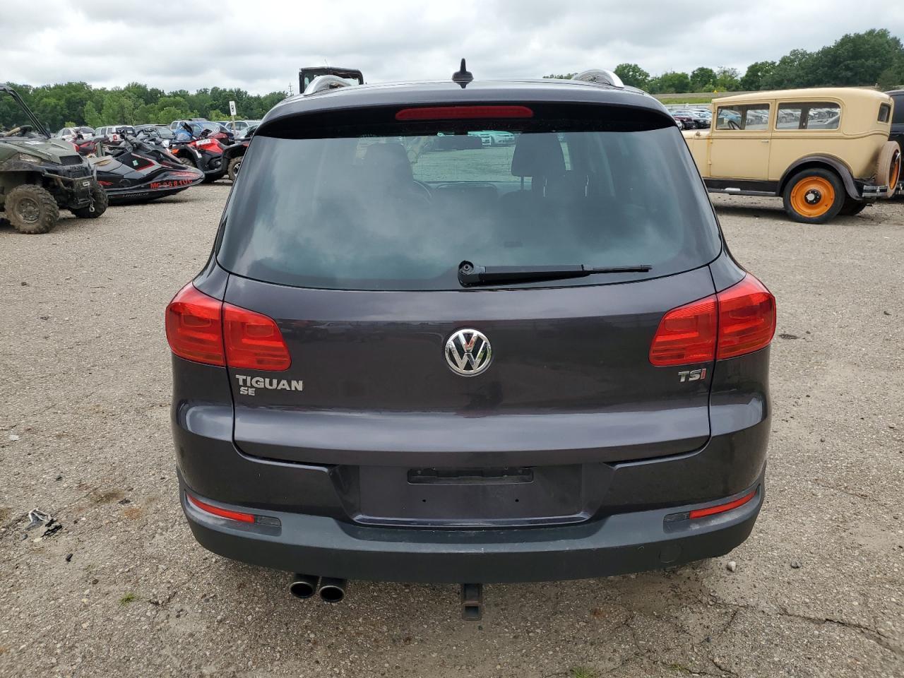 2016 Volkswagen Tiguan S - Image 6