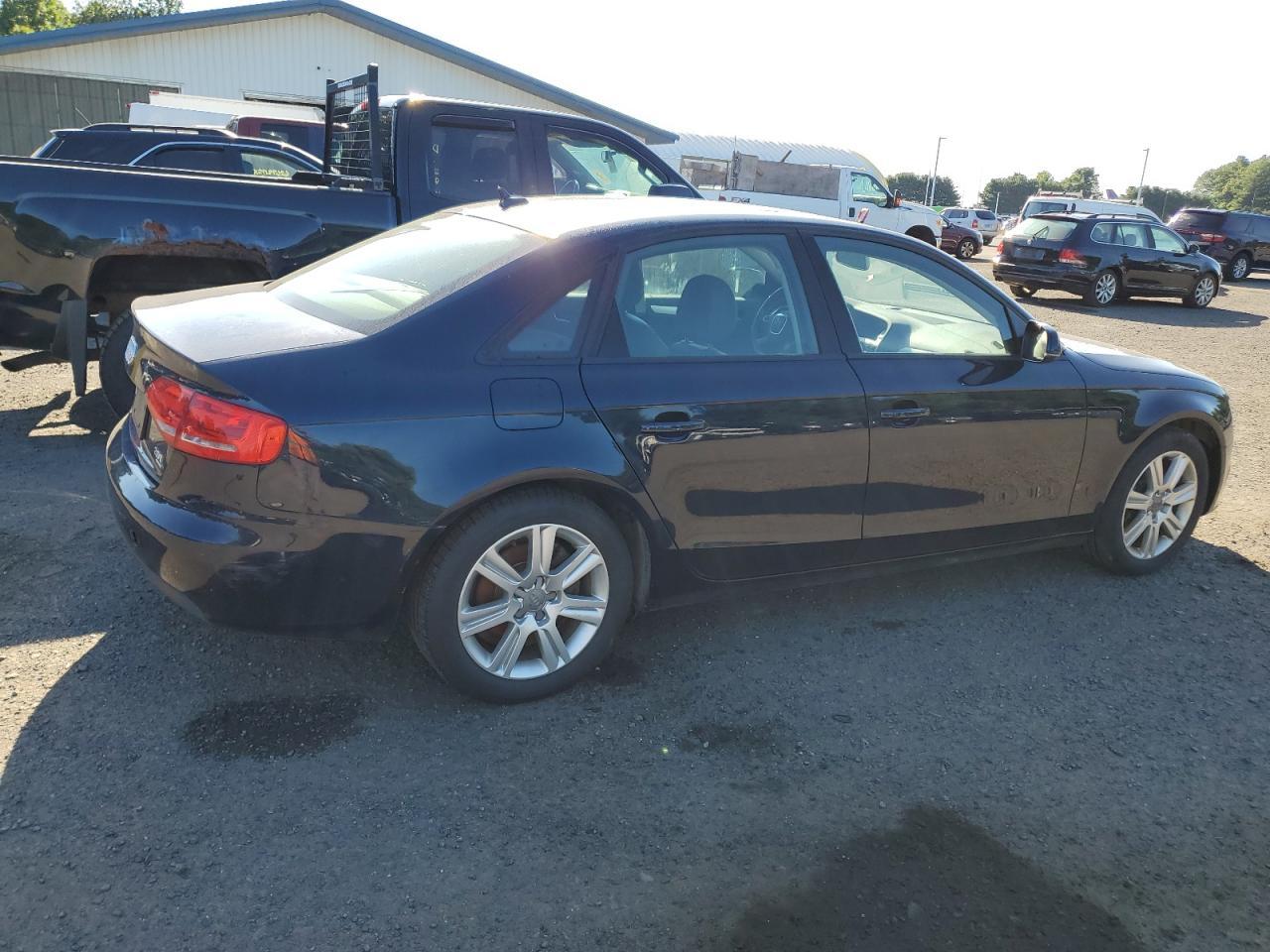 2010 Audi A4 Premium - Фото 3