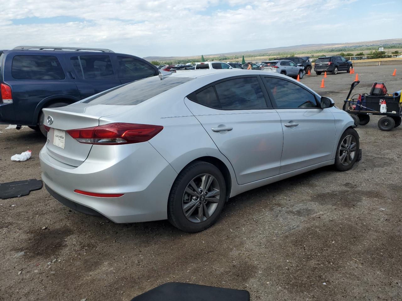 2018 Hyundai Elantra Sel - Image 3