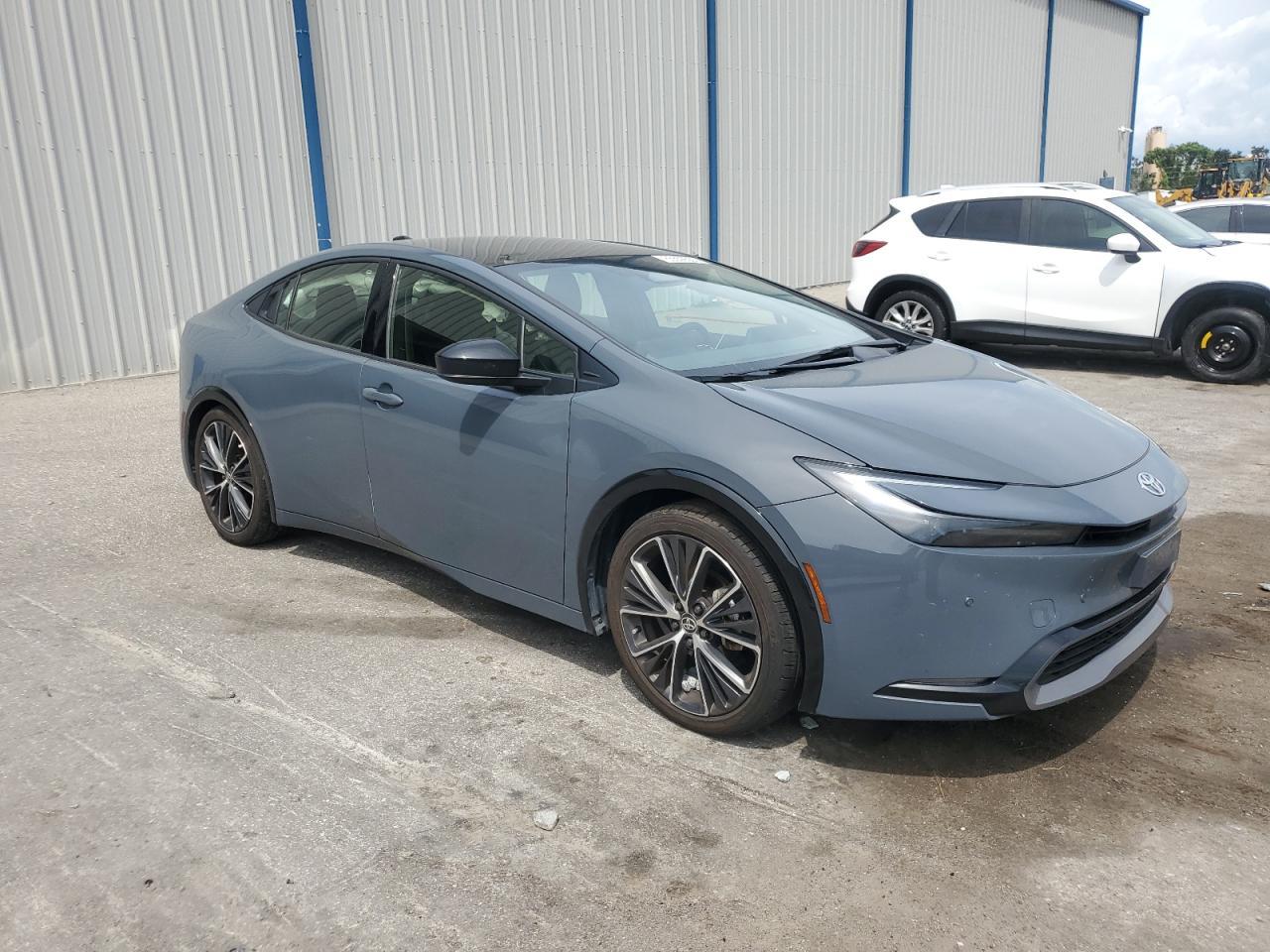 2024 Toyota Prius Le - Фото 4