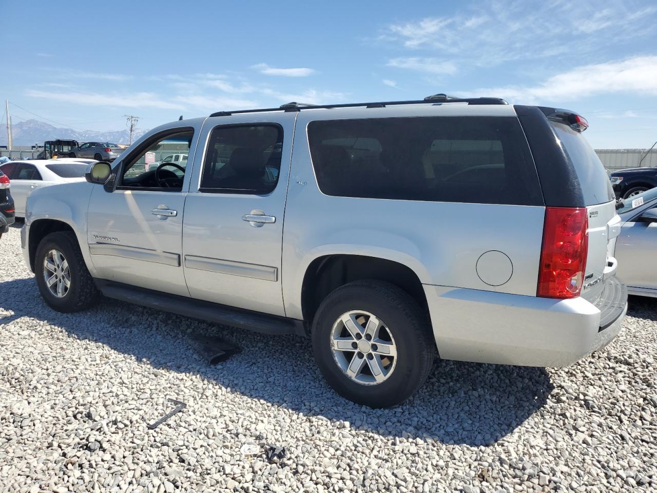 2010 GMC Yukon Xl K1500 Slt - Фото 2