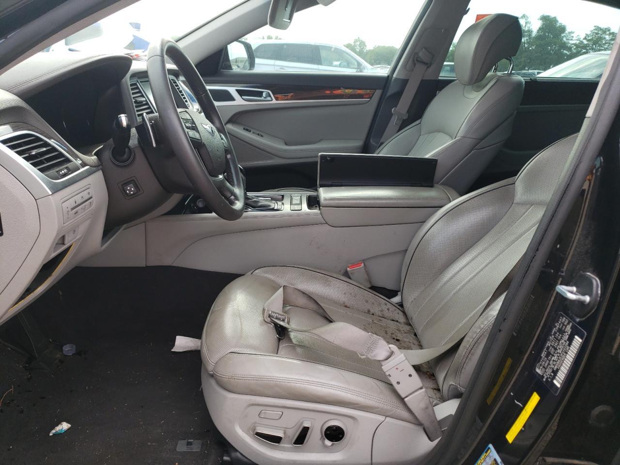 2015 Hyundai Genesis 3.8L - Image 7