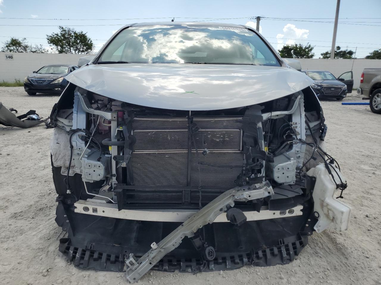 2022 Toyota Sienna Le - Image 5