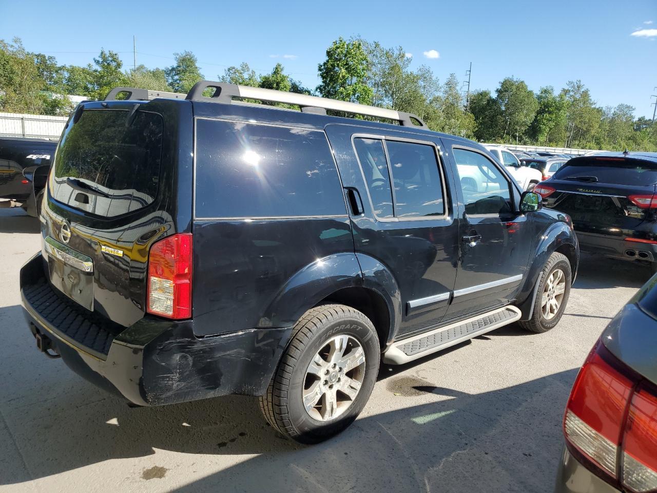 2012 Nissan Pathfinder S - Фото 3