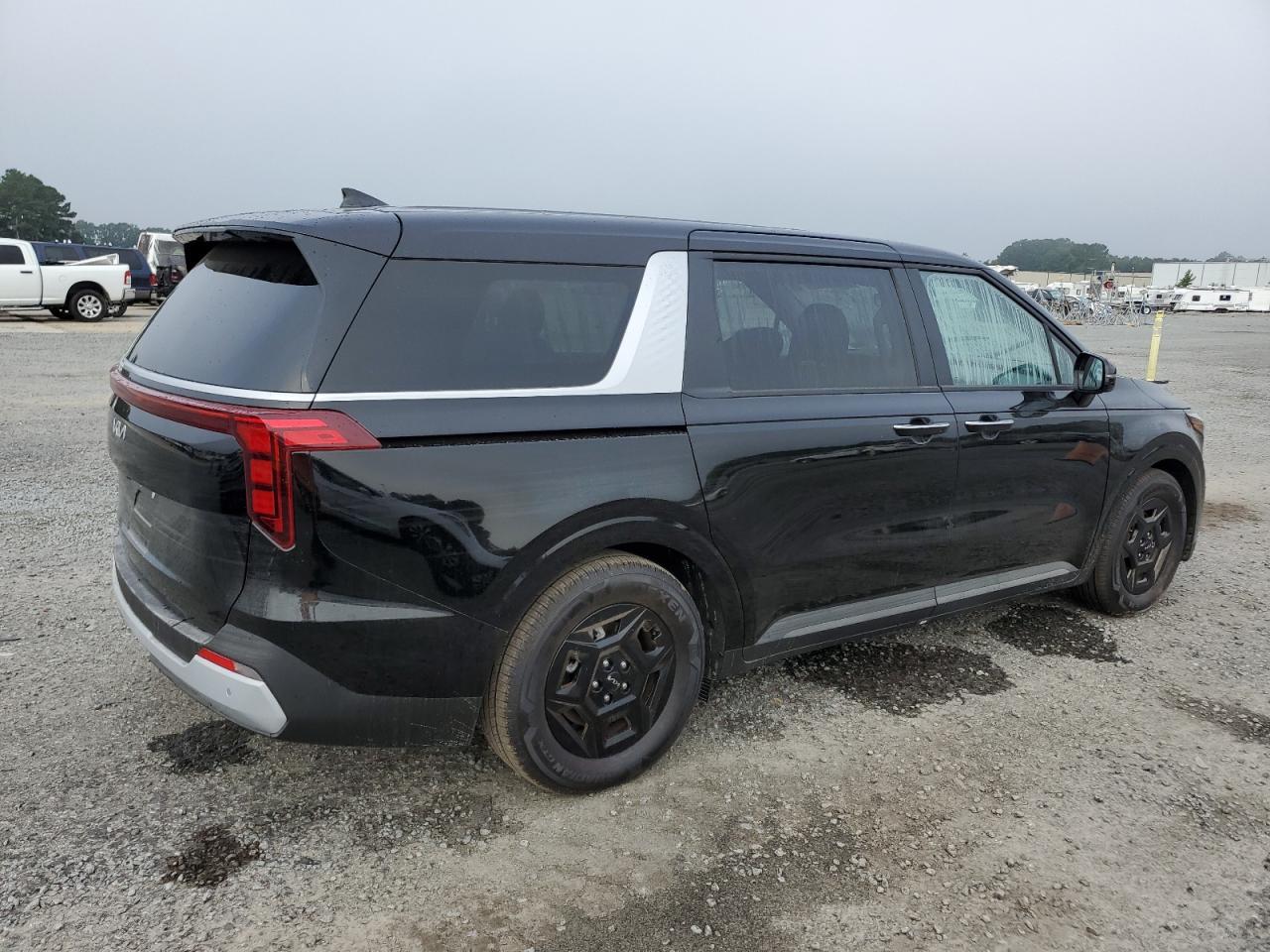 2025 Kia Carnival Lx - Фото 3