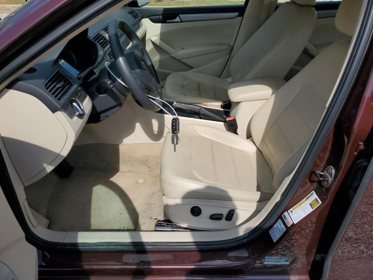 2013 Volkswagen Passat S - Фото 7