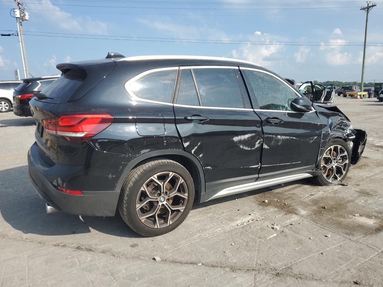 2021 BMW X1 xDrive28I - Фото 3