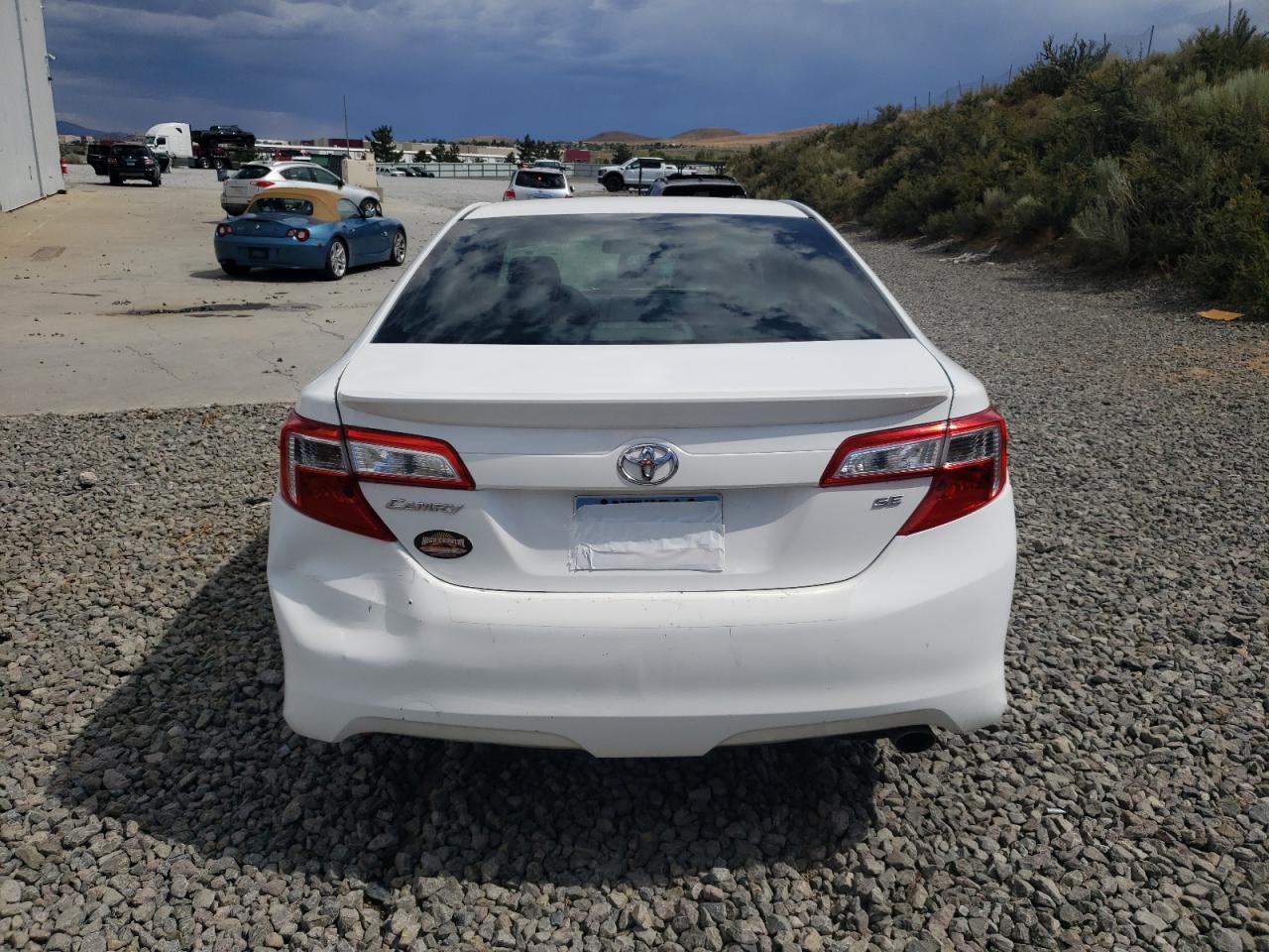 2012 Toyota Camry Se - Image 6