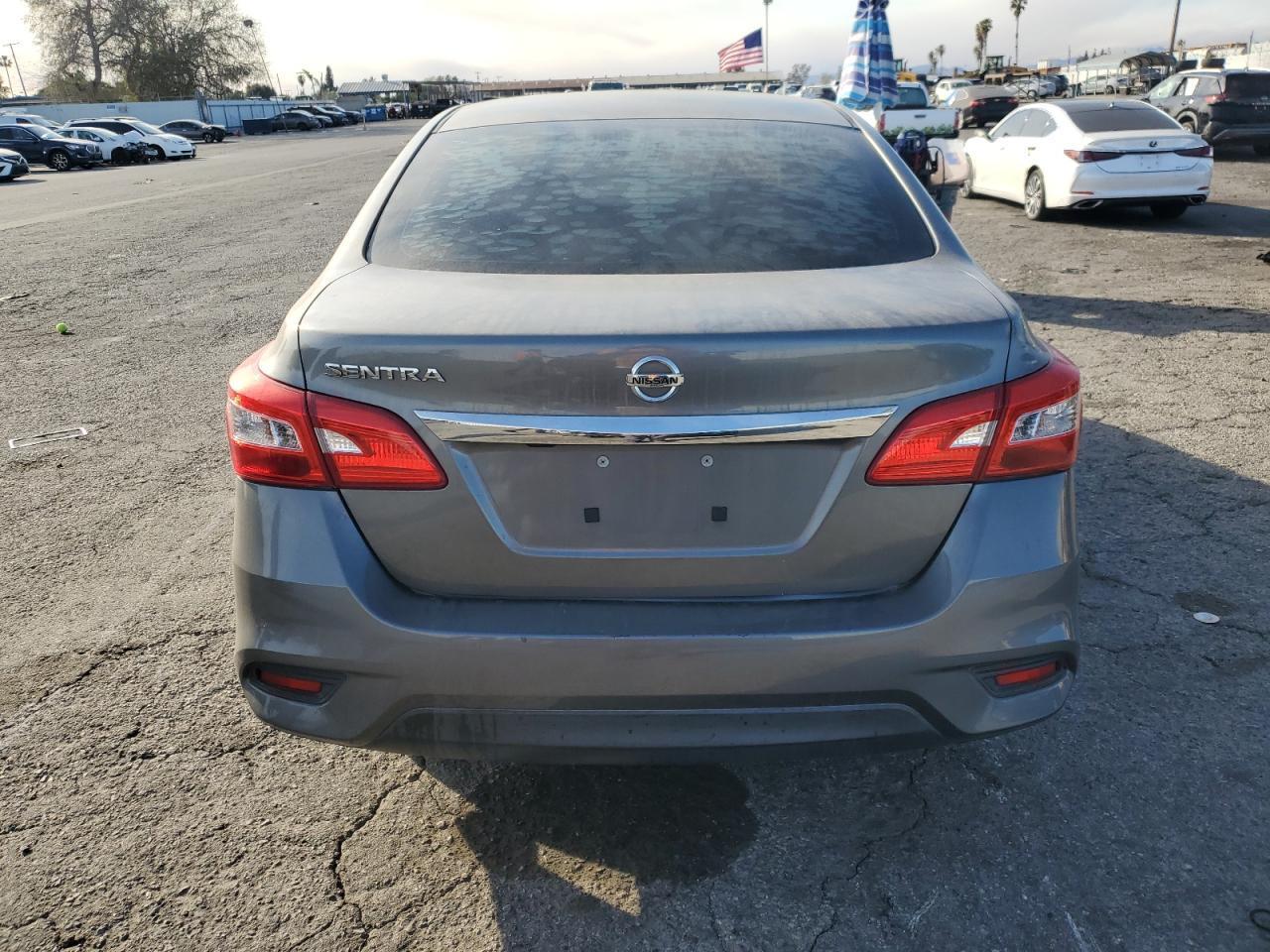 2019 Nissan Sentra S - Фото 6