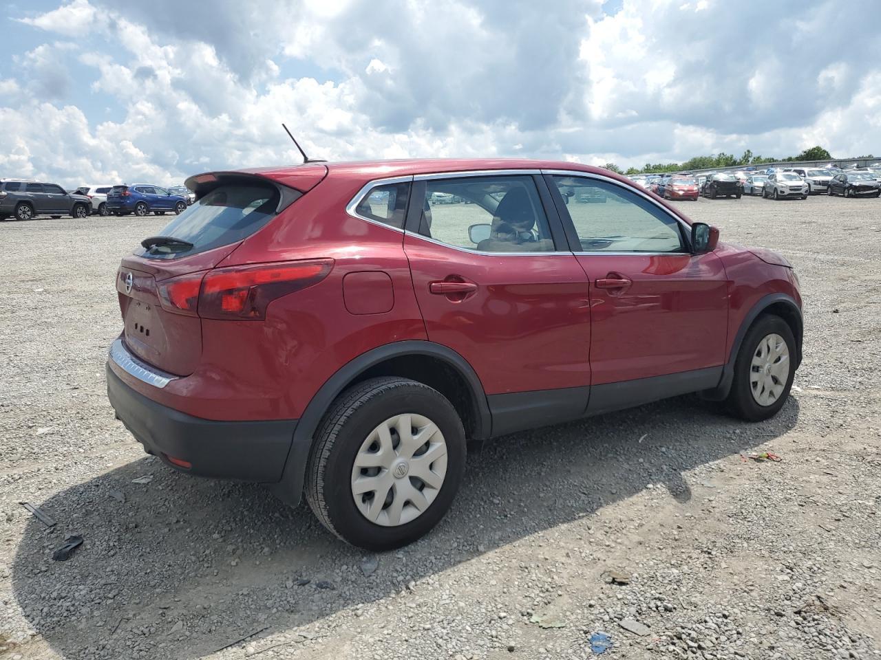 2019 Nissan Rogue Sport S - Image 3