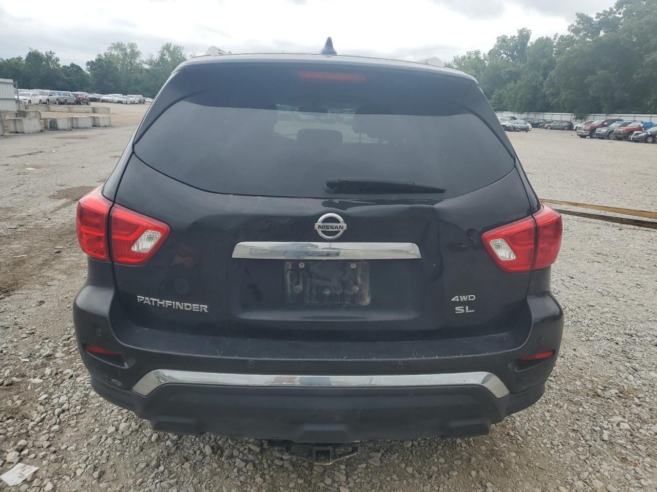 2019 Nissan Pathfinder S - Фото 6