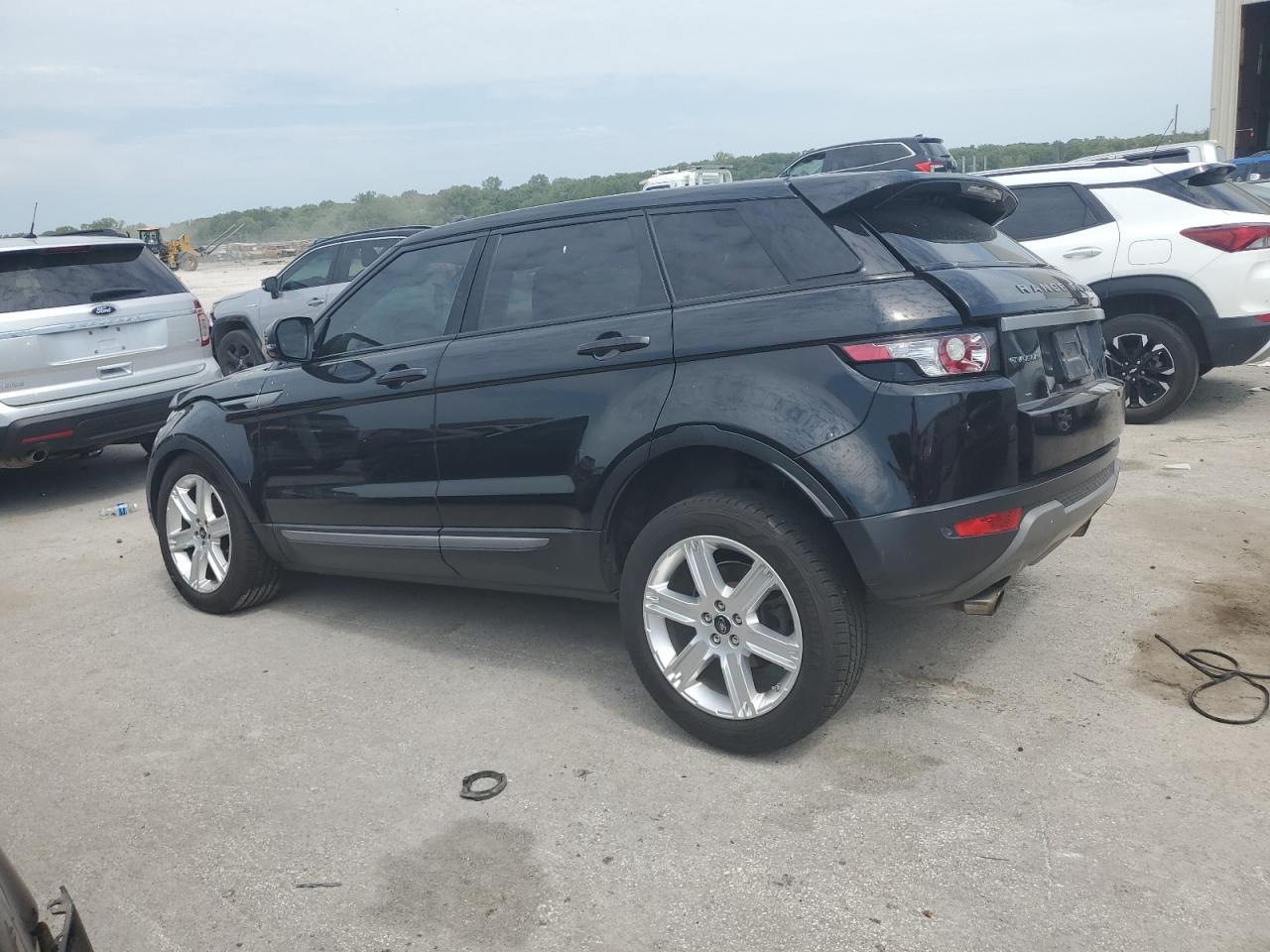 2013 Land Rover Range Rover Evoque Pure Plus - Image 2