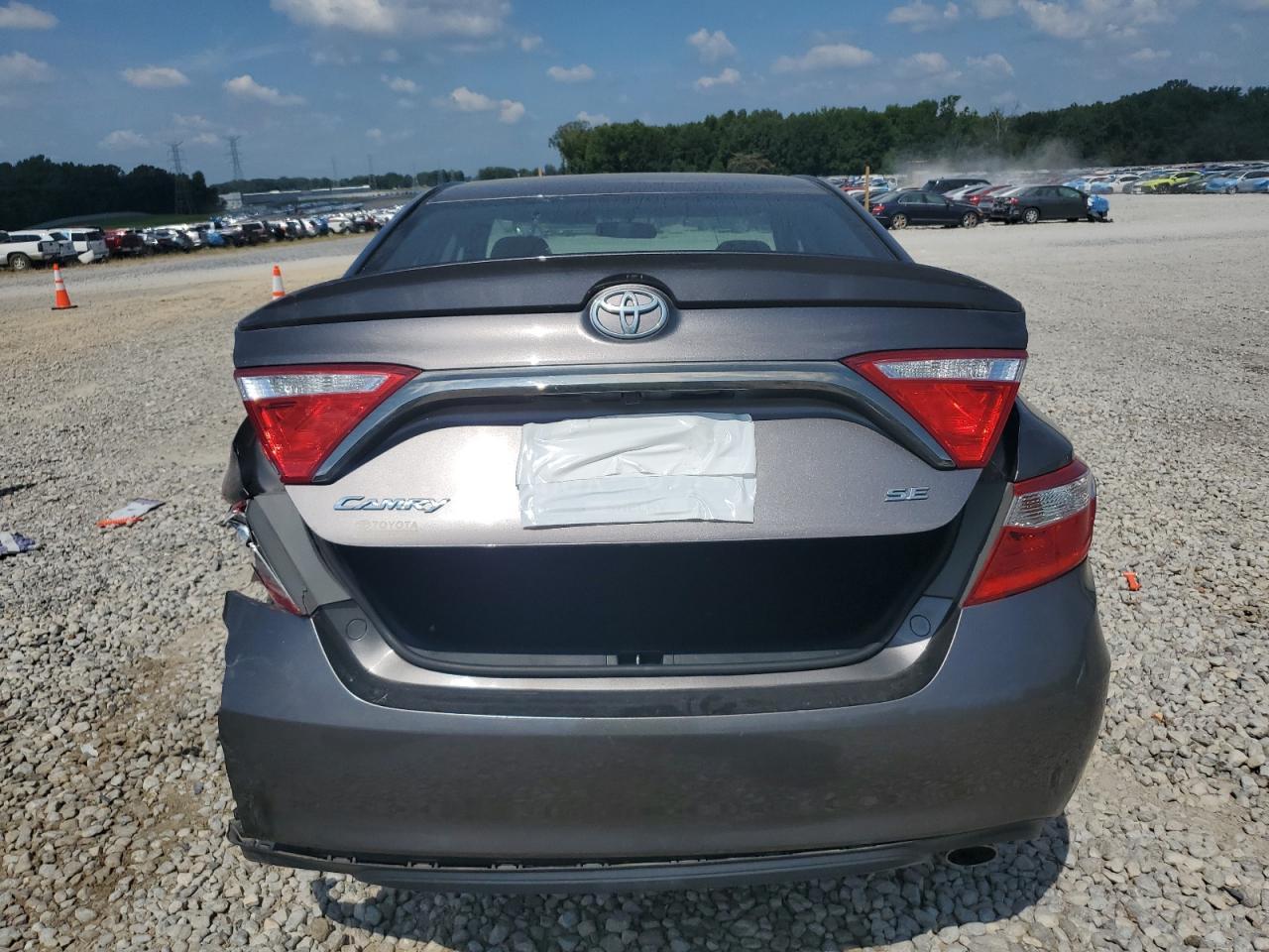 2017 Toyota Camry Le - Image 6