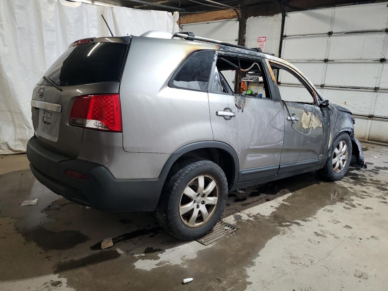 2012 Kia Sorento Base - Фото 3