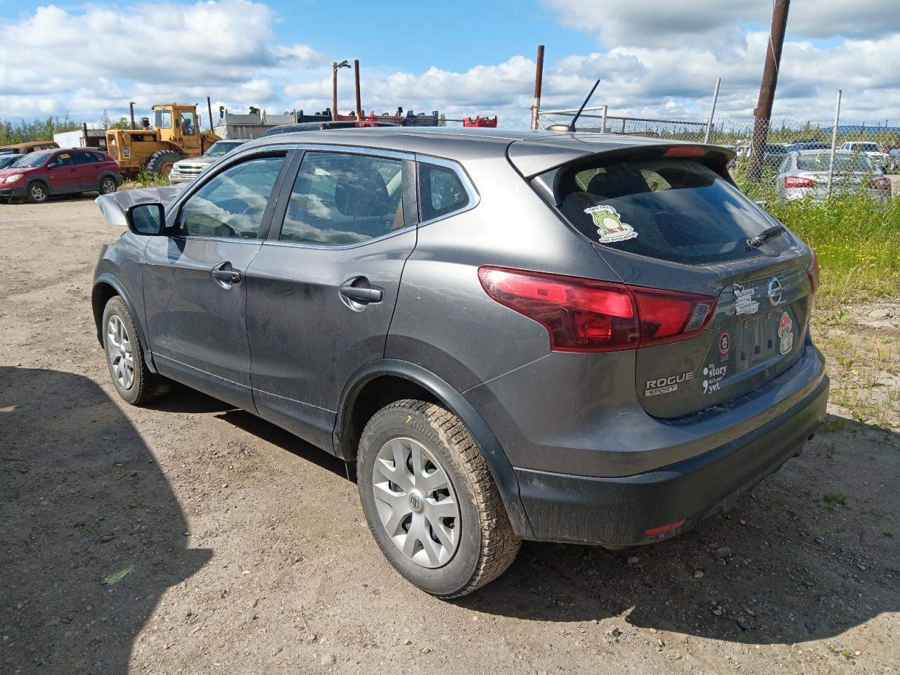 2019 Nissan Rogue Sport S - Фото 2