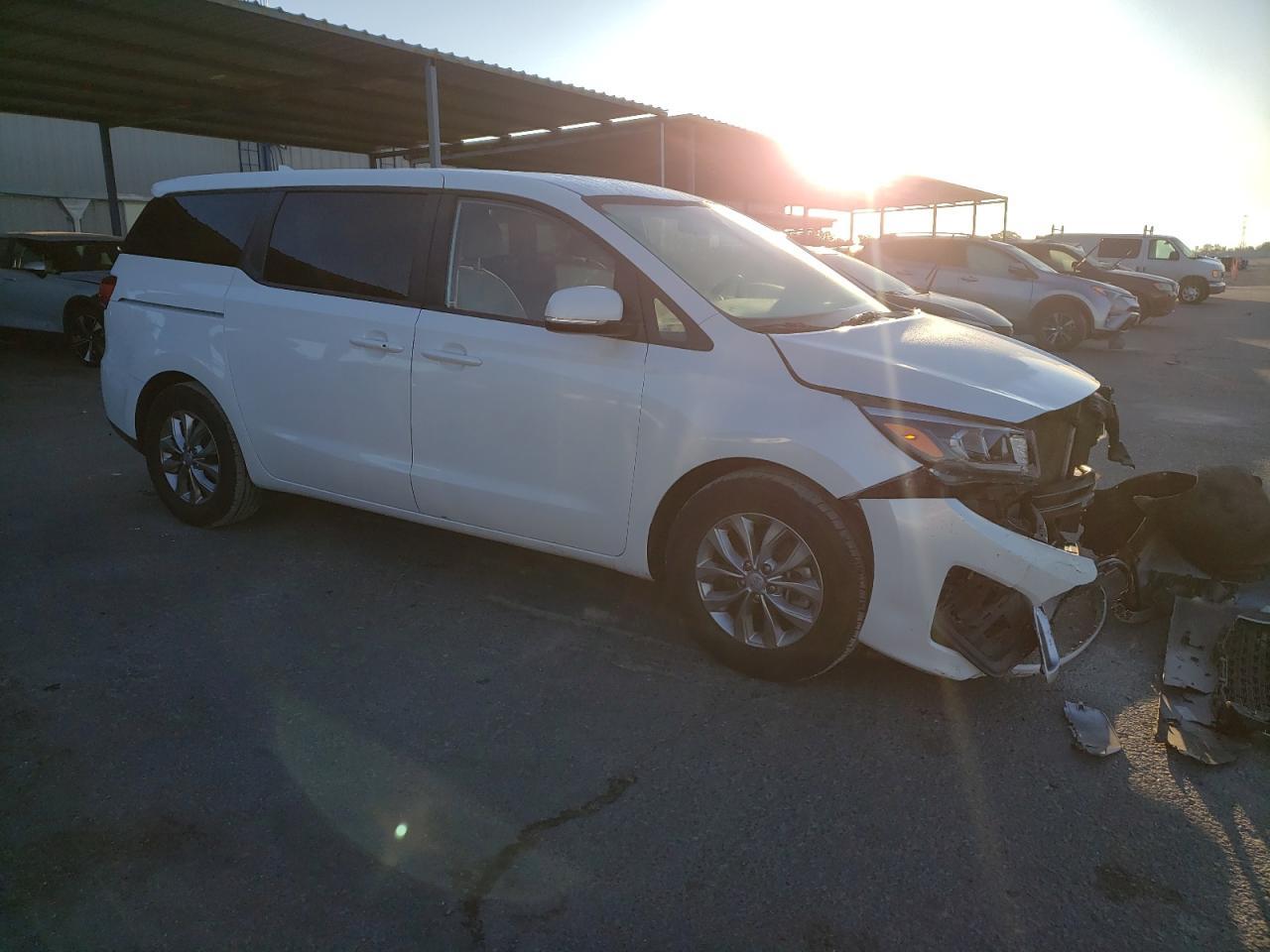 2020 Kia Sedona Lx - Фото 4