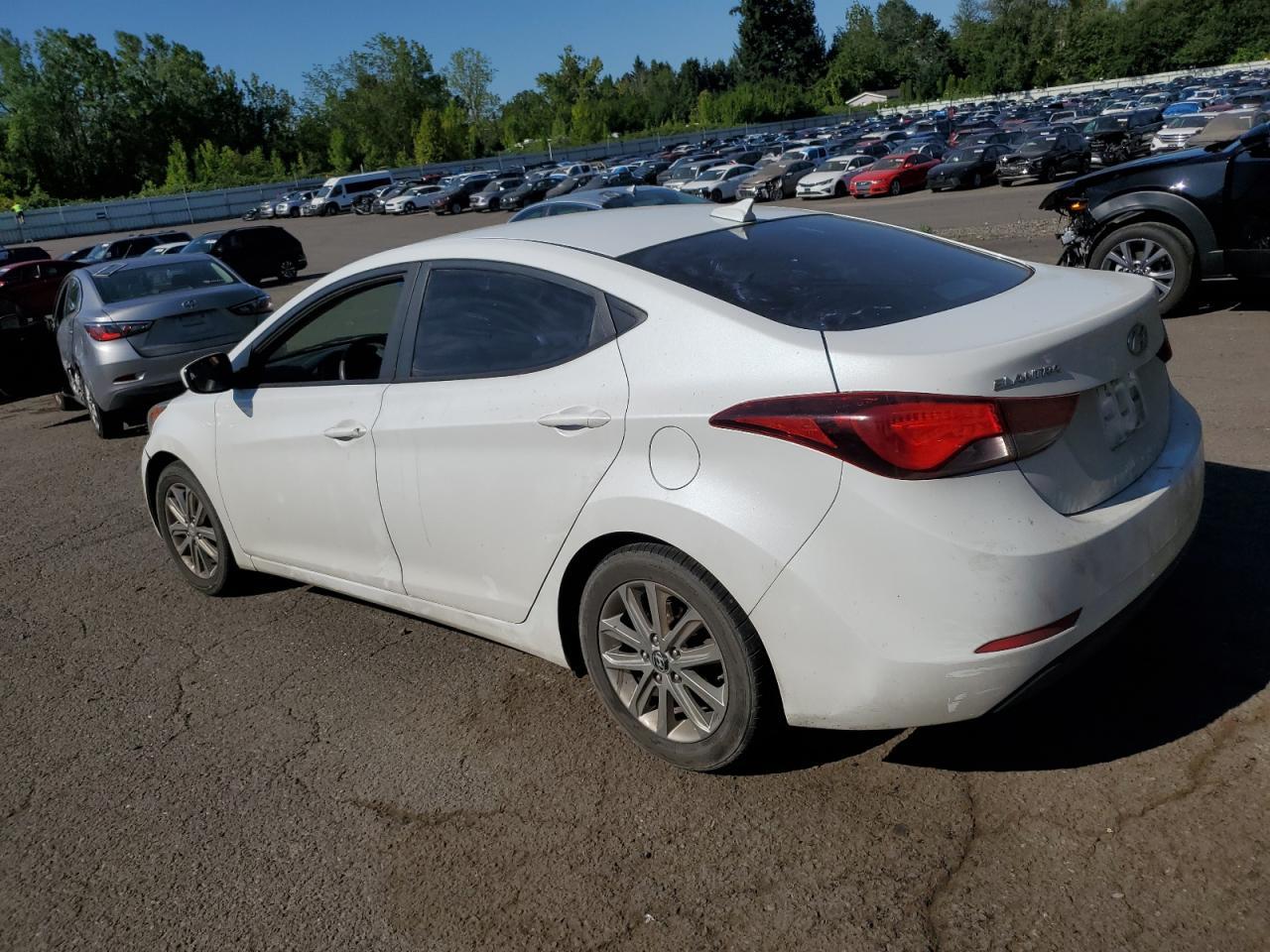 2016 Hyundai Elantra Se - Image 2