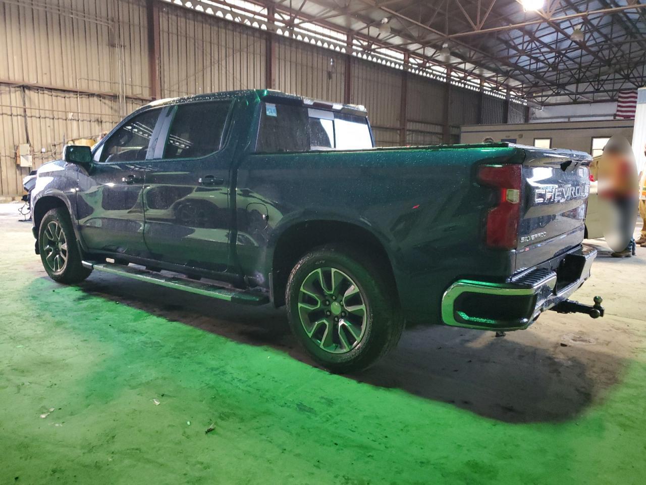 2019 Chevrolet Silverado K1500 Lt - Image 2