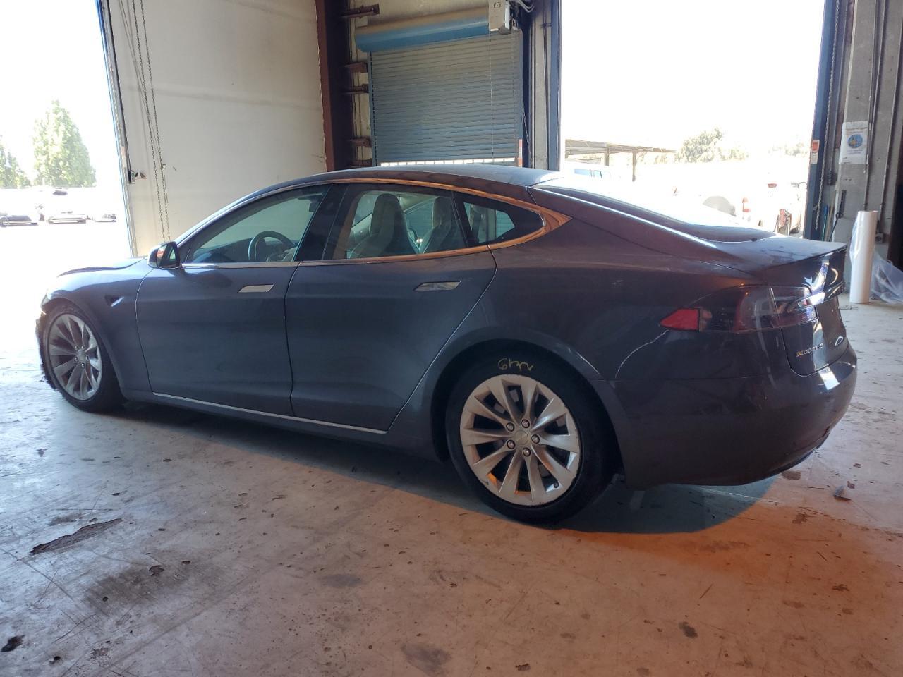 2018 Tesla Model S - Image 2