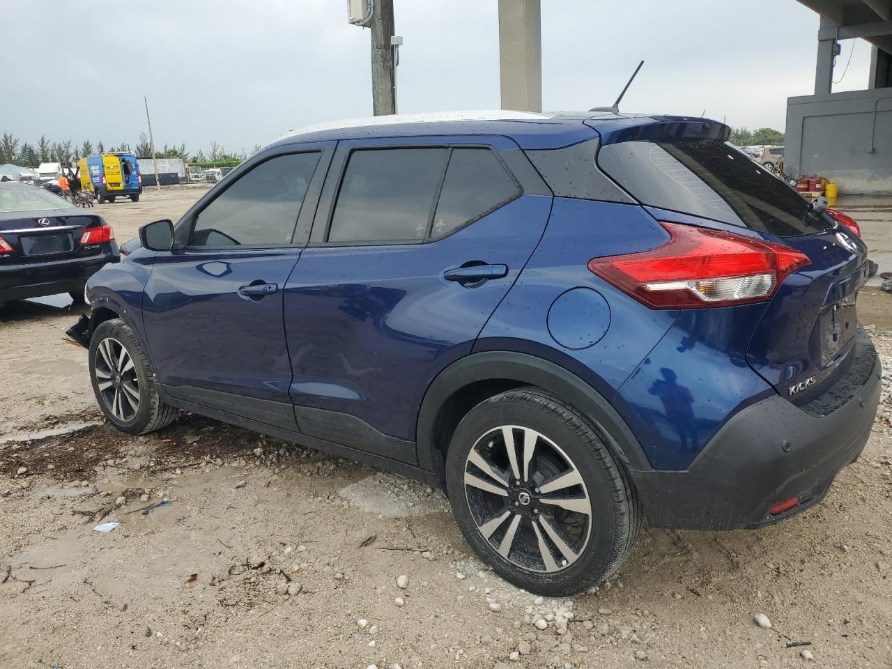 2020 Nissan Kicks - Image 2