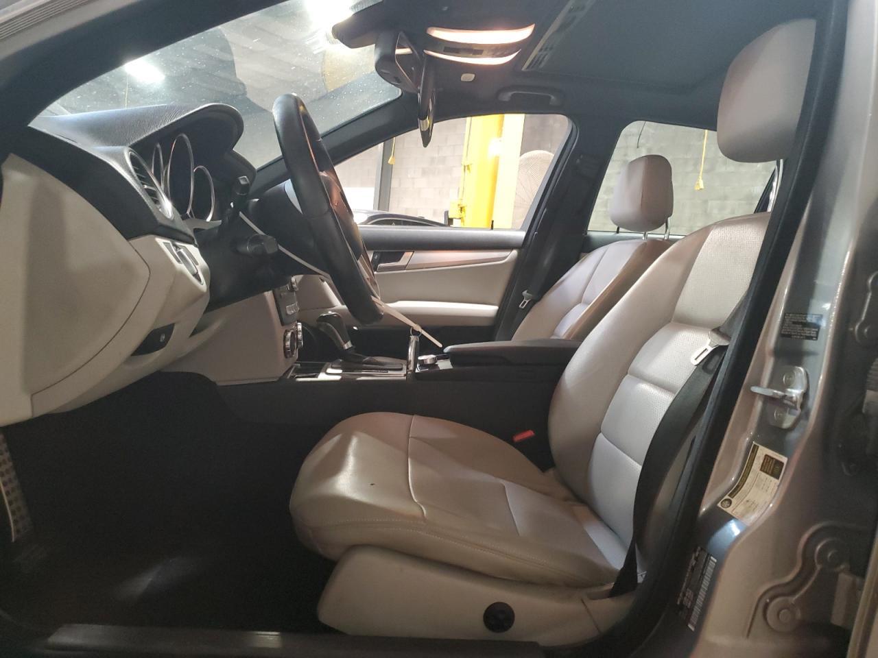 2012 Mercedes-Benz C 300 4Matic - Фото 7