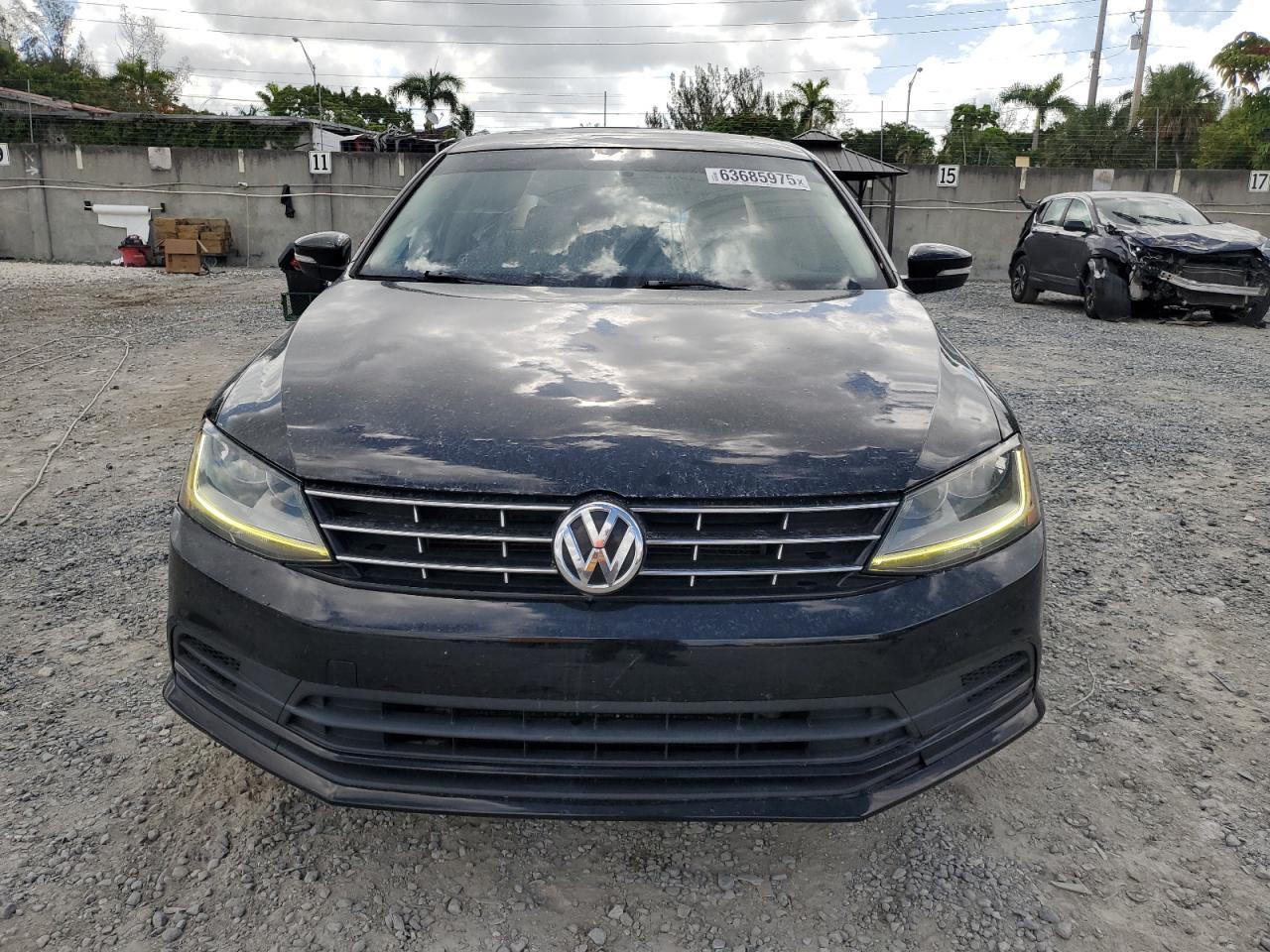 2018 Volkswagen Jetta Se - Image 5