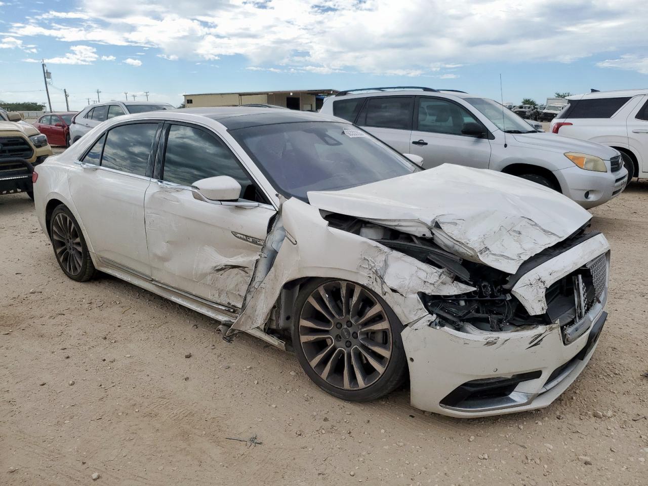 2019 Lincoln Continental Reserve - Фото 4