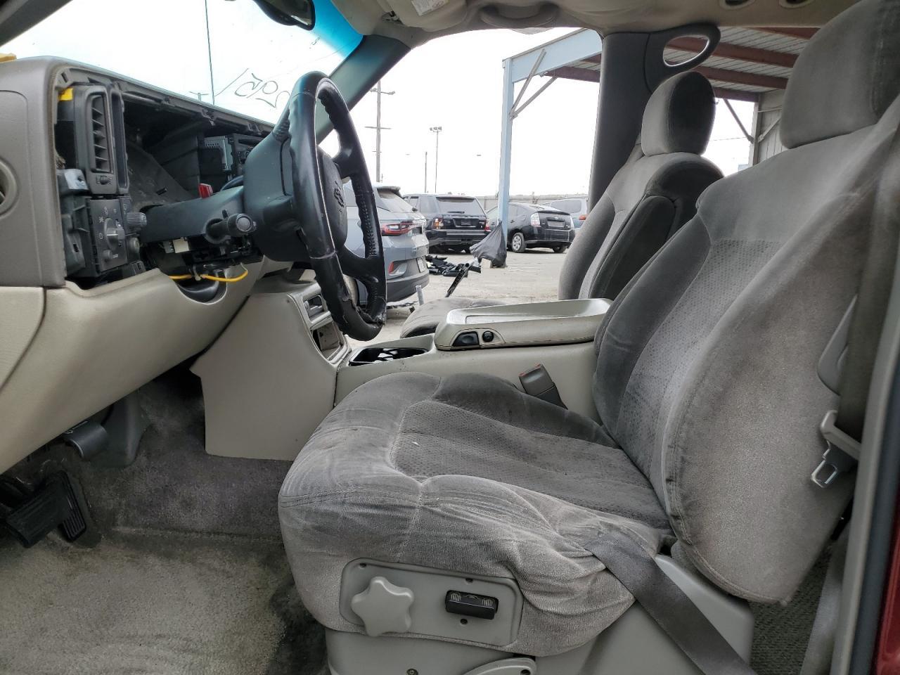2001 Chevrolet Tahoe C1500 - Фото 7