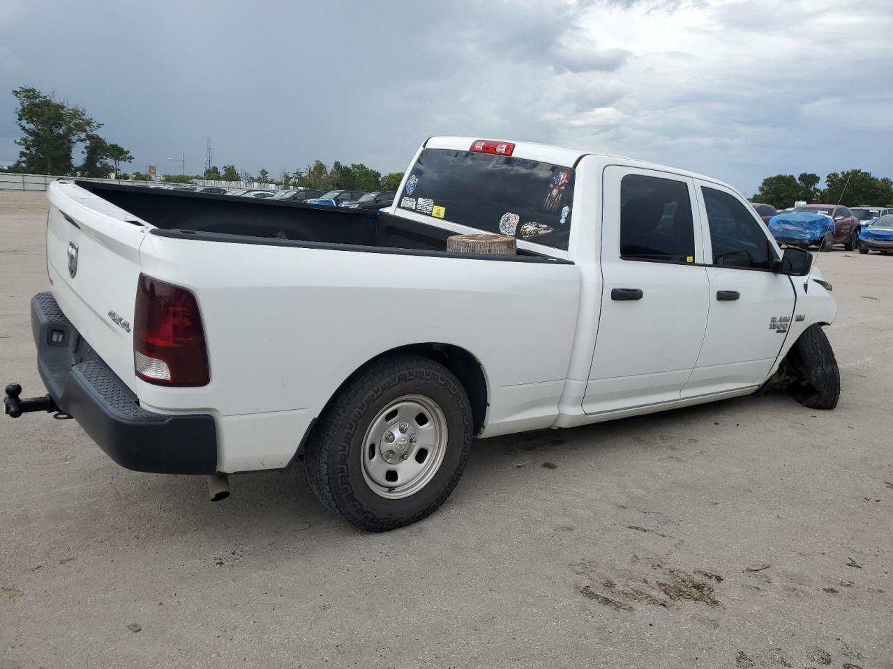 2019 Ram 1500 Classic Tradesman - Фото 3