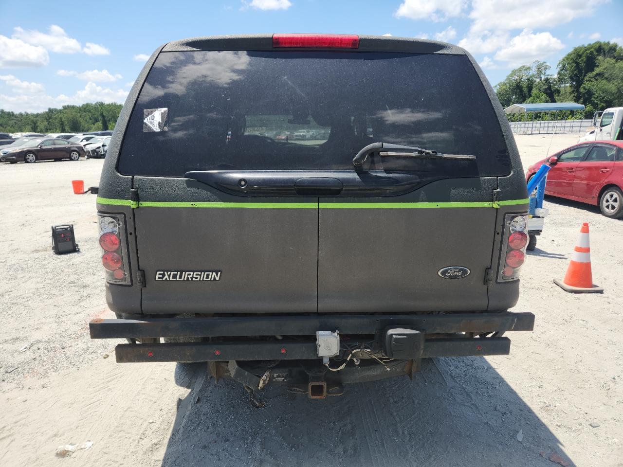 2005 Ford Excursion Eddie Bauer - Image 6