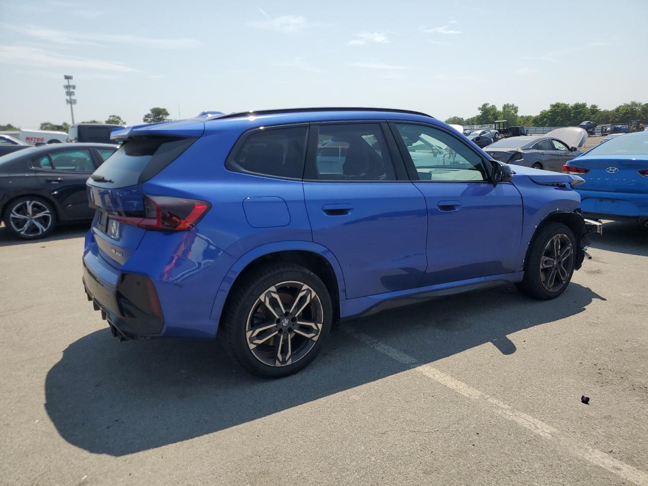 2024 BMW X1 M35I - Фото 3