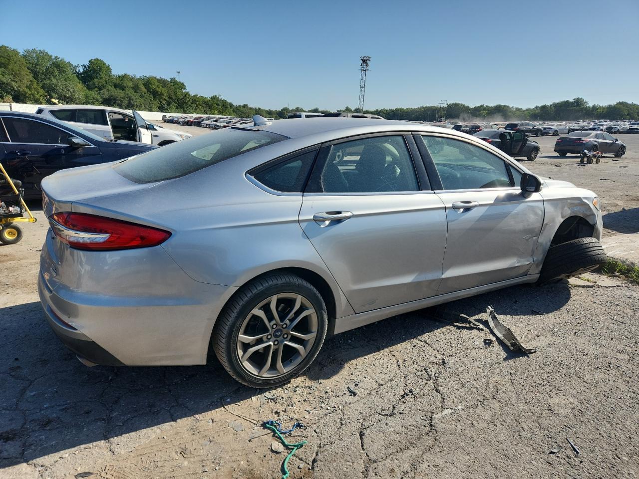 2020 Ford Fusion Sel - Фото 3