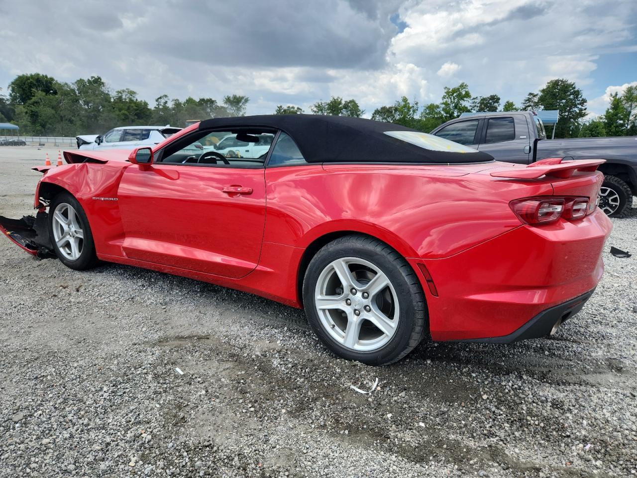 2019 Chevrolet Camaro Ls - Фото 2