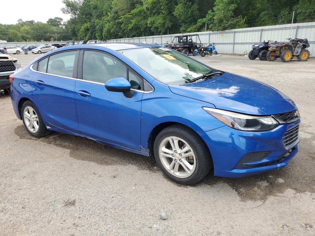 2018 Chevrolet Cruze Lt - Image 4