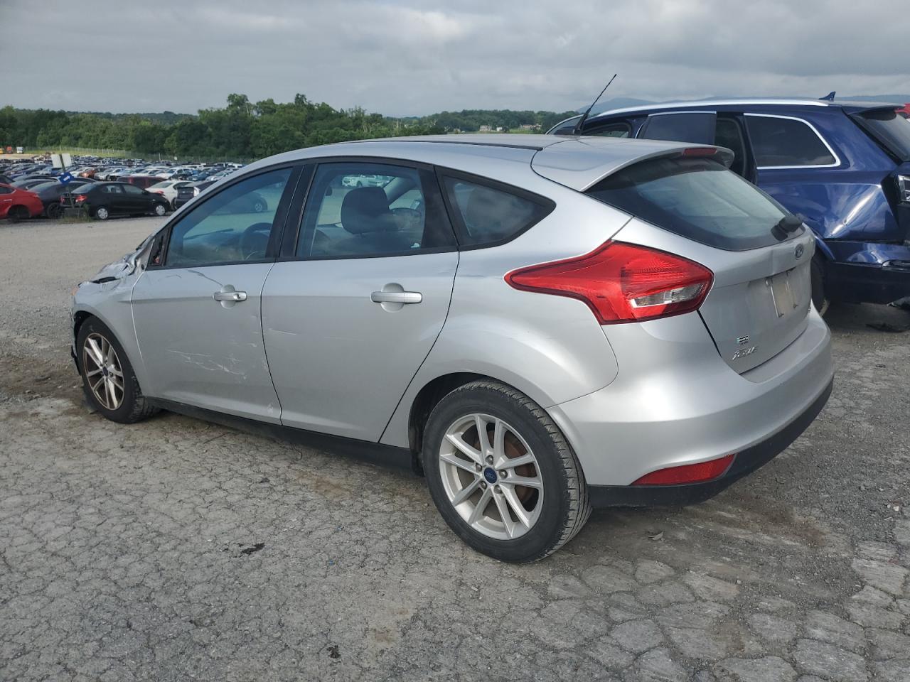 2018 Ford Focus Se - Image 2