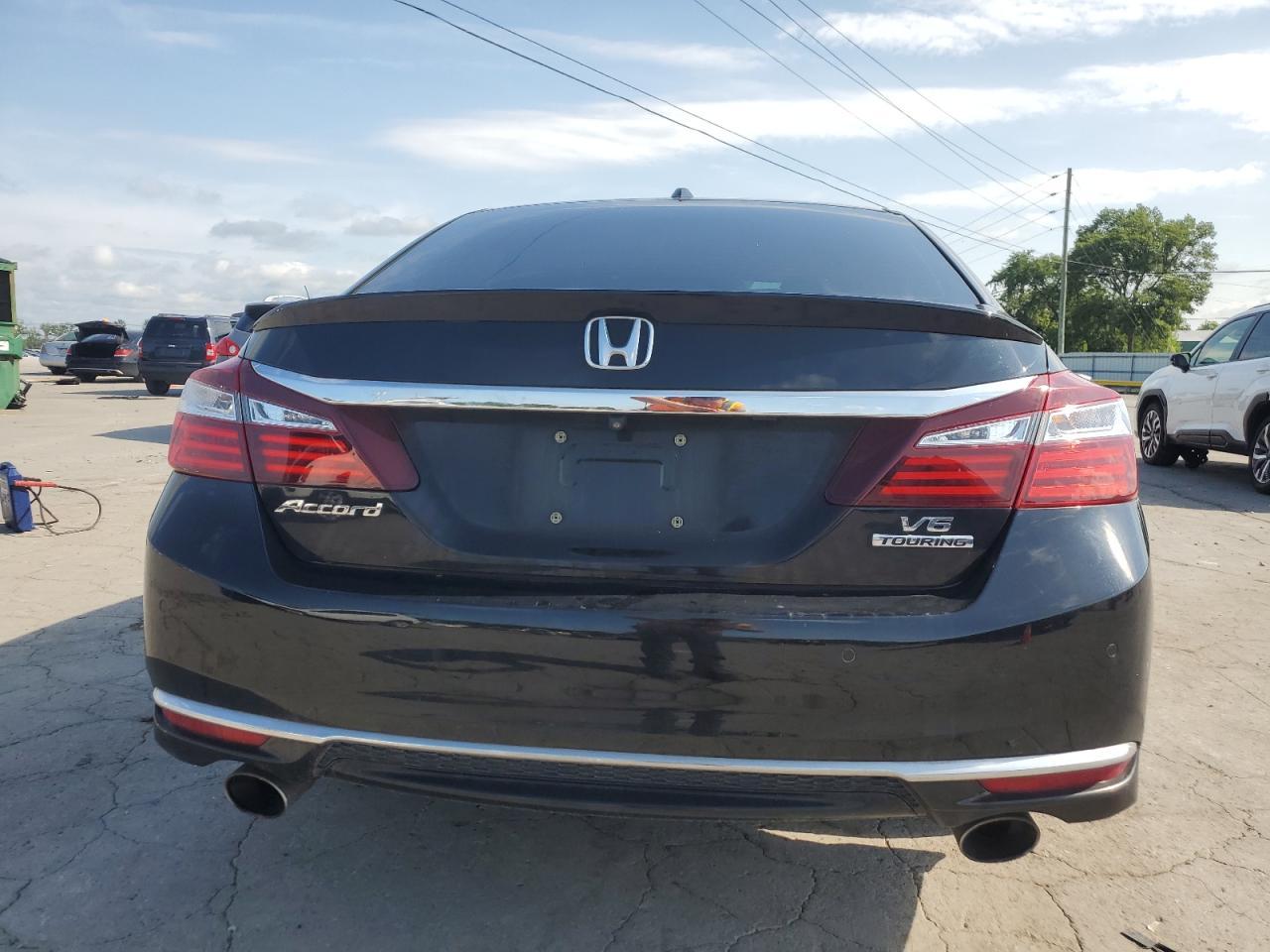 2017 Honda Accord Touring - Фото 6