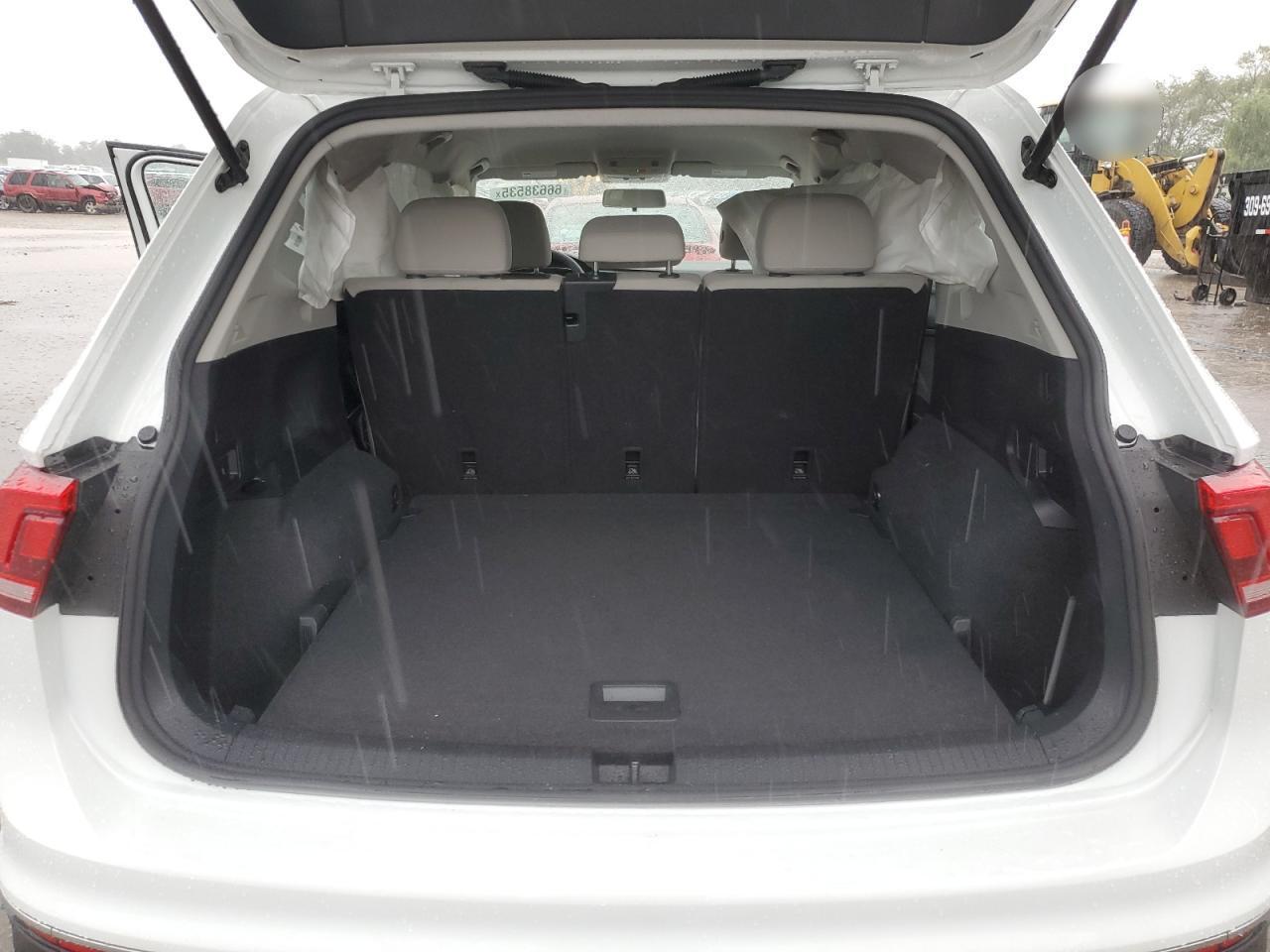 2022 Volkswagen Tiguan S - Фото 6