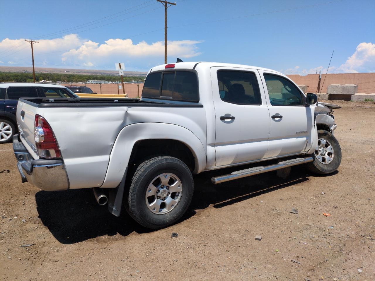 2015 Toyota Tacoma Double Cab - Image 3