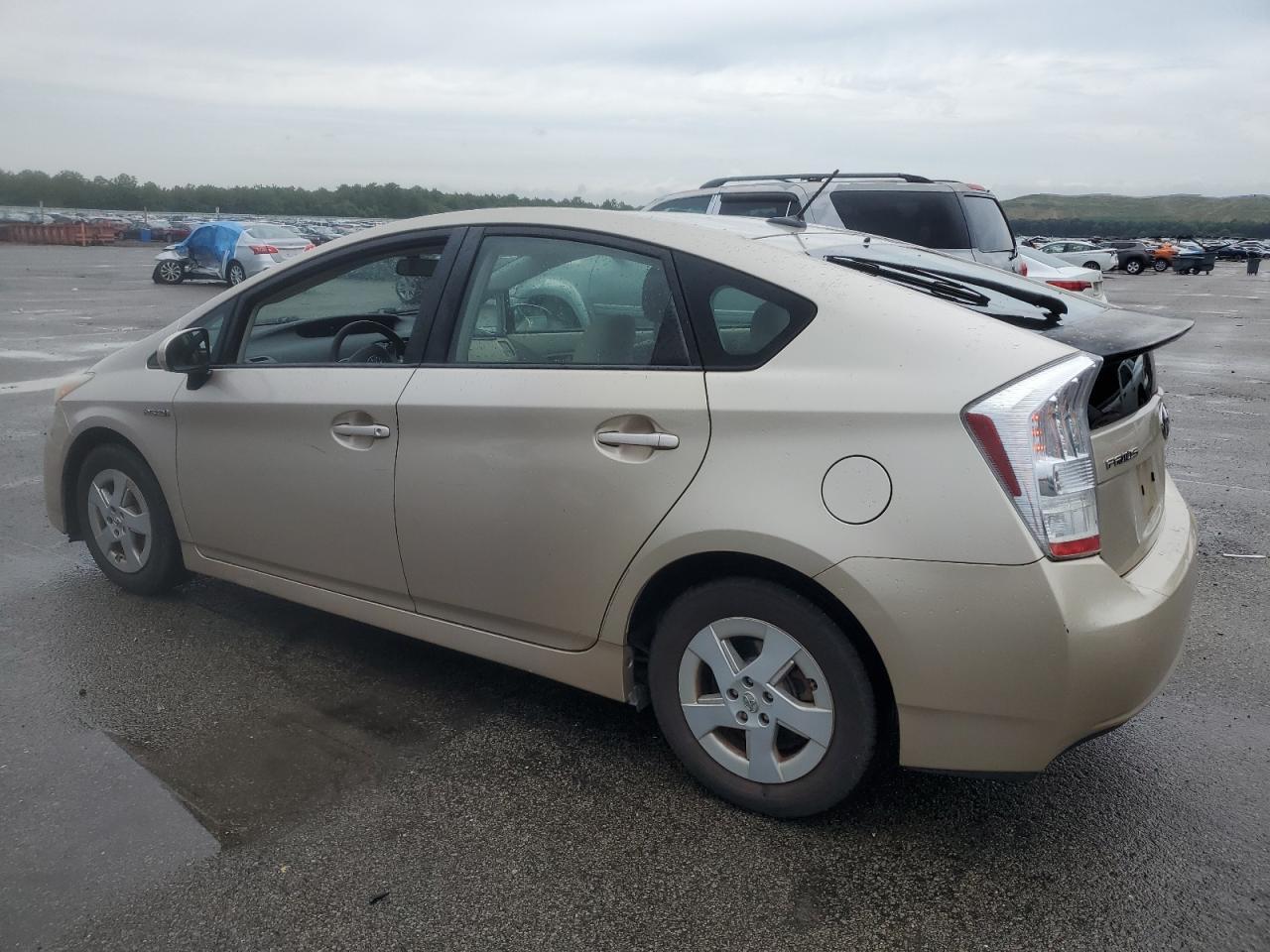 2010 Toyota Prius - Фото 2