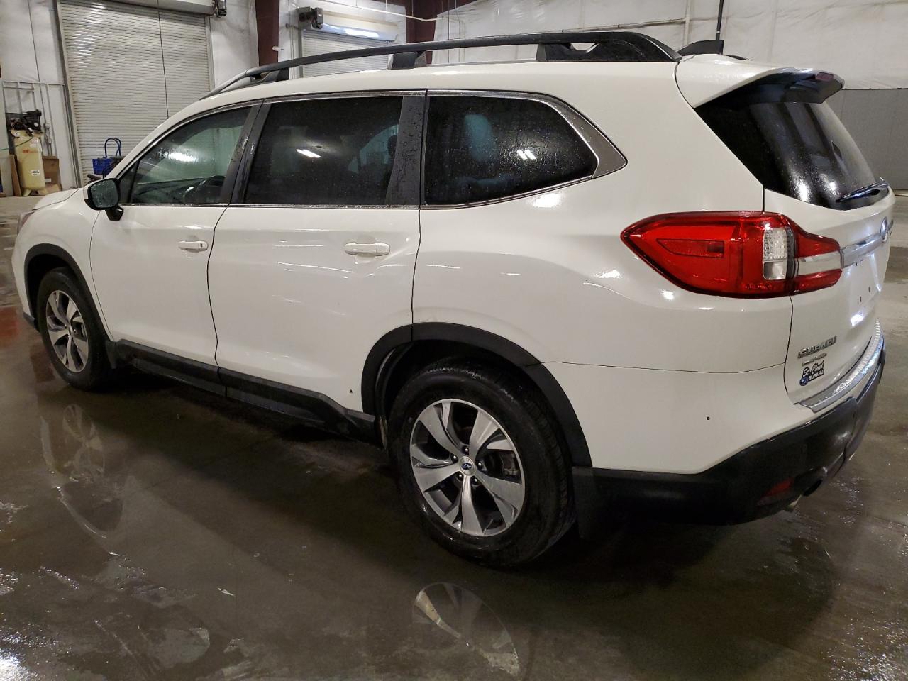 2020 Subaru Ascent Premium - Фото 2