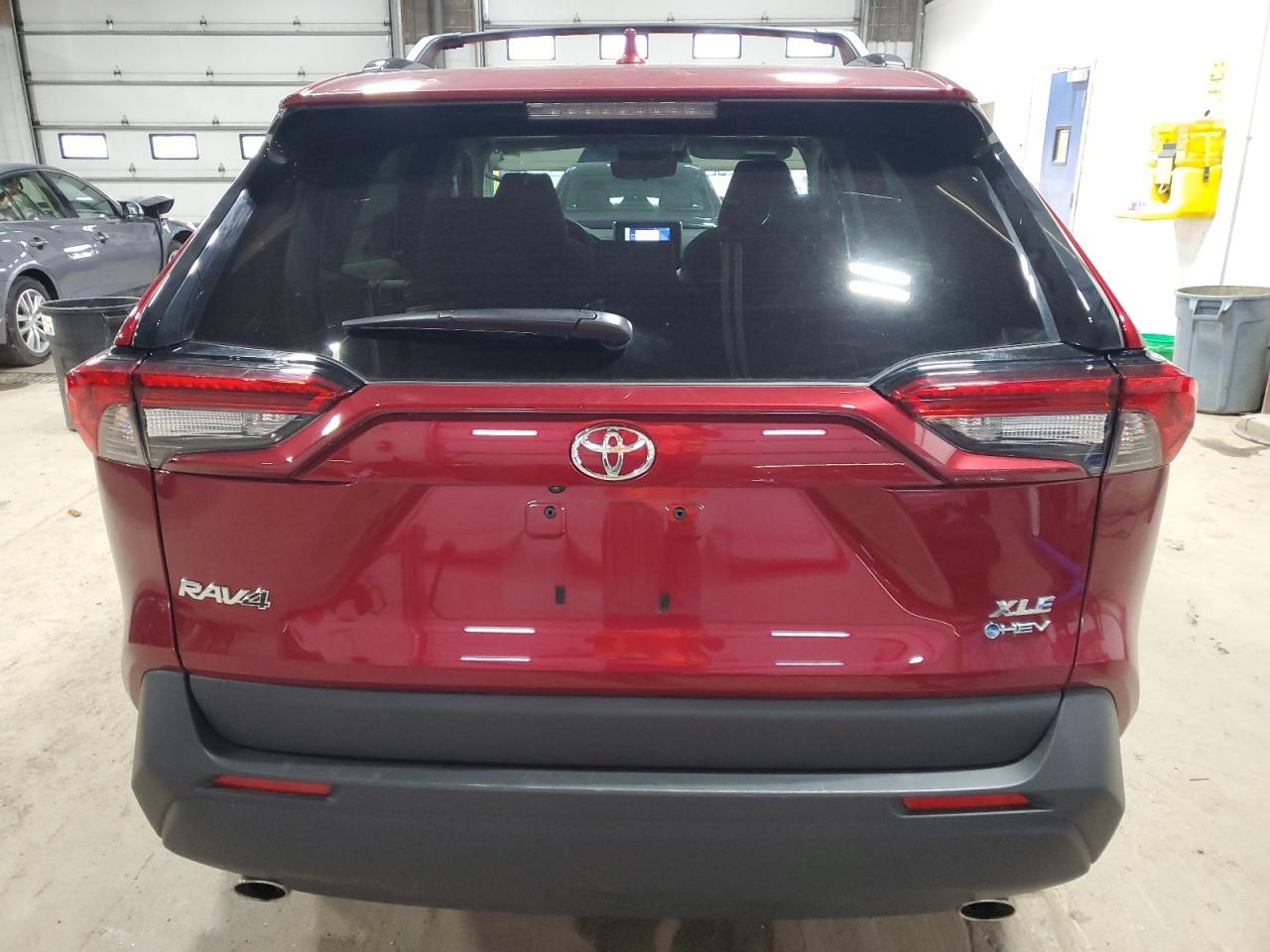 2025 Toyota Rav4 Xle - Image 6