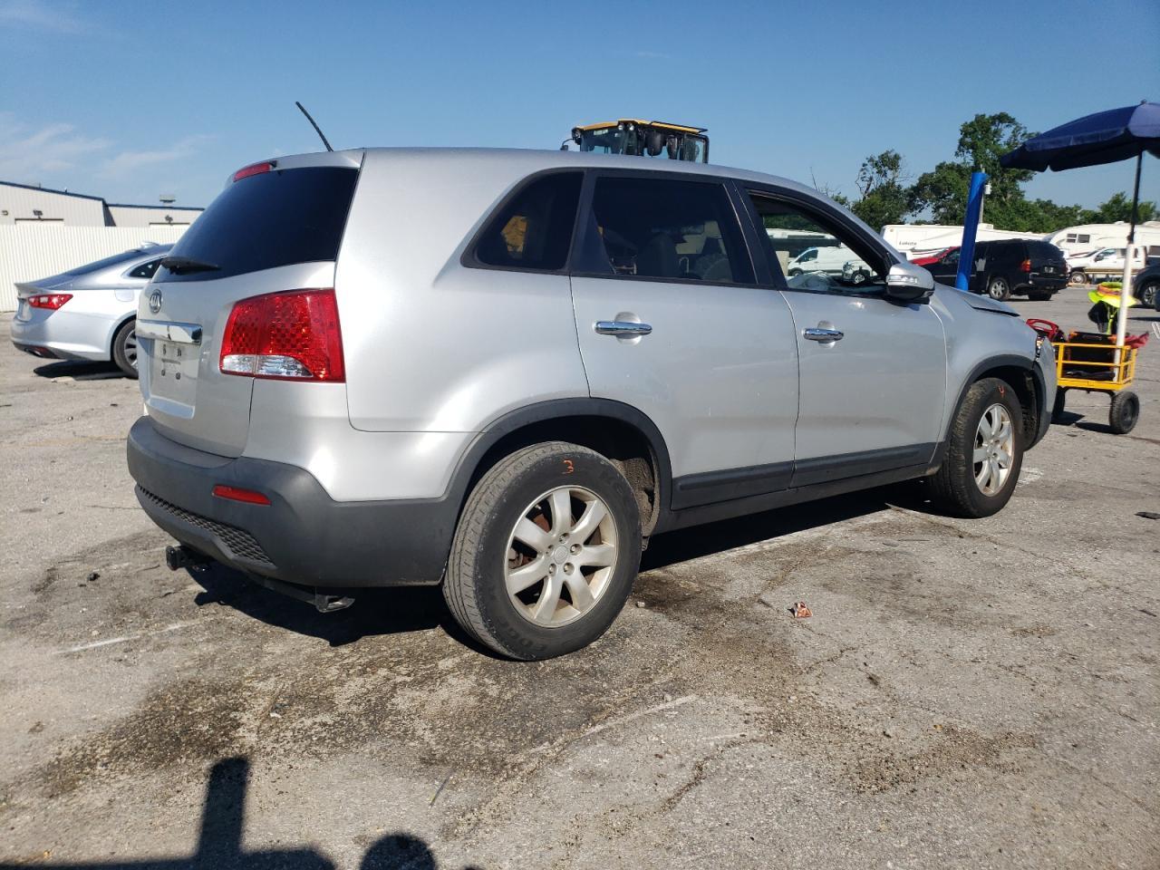 2011 Kia Sorento Base - Image 3