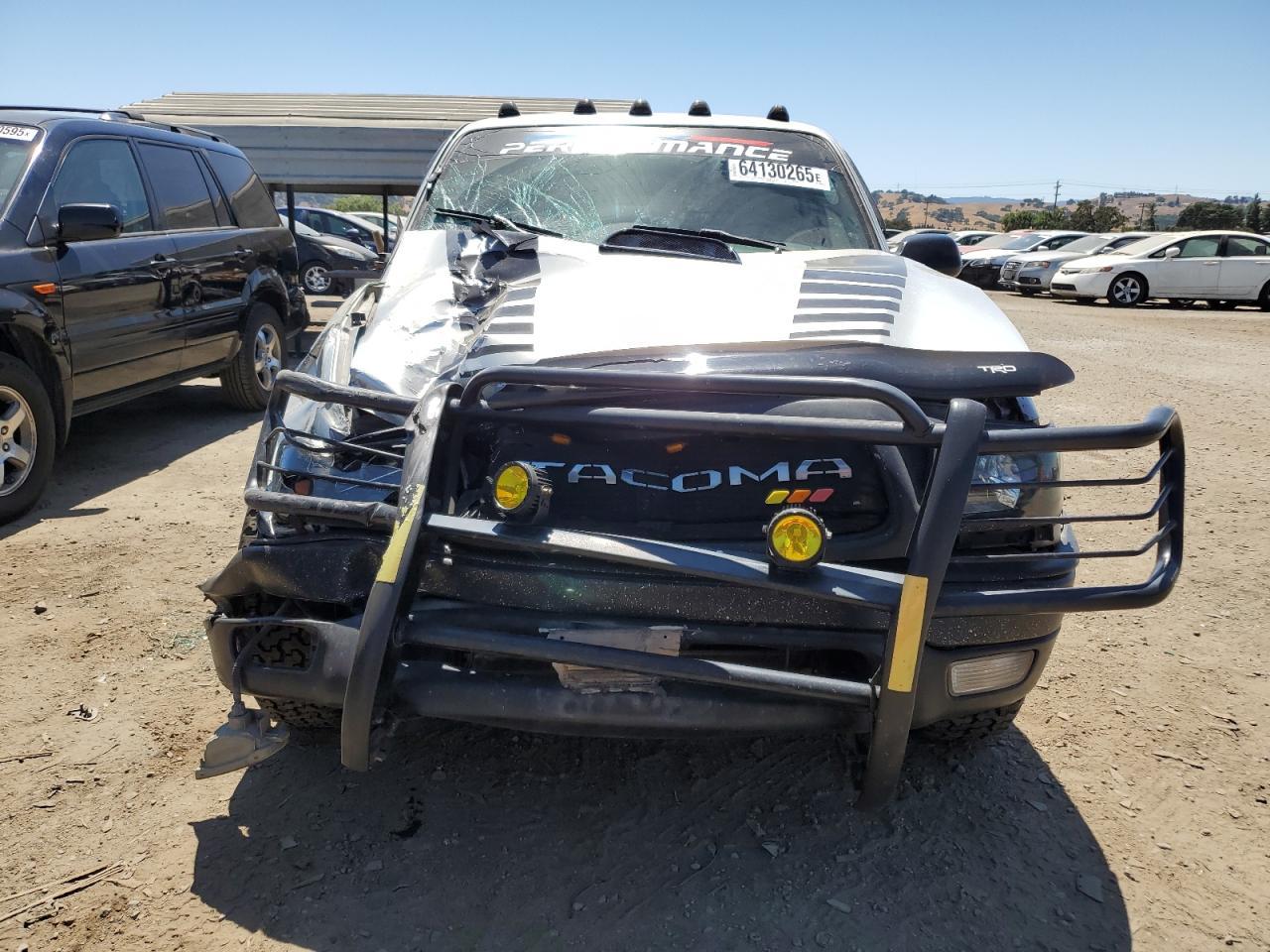 2004 Toyota Tacoma Xtracab - Image 5