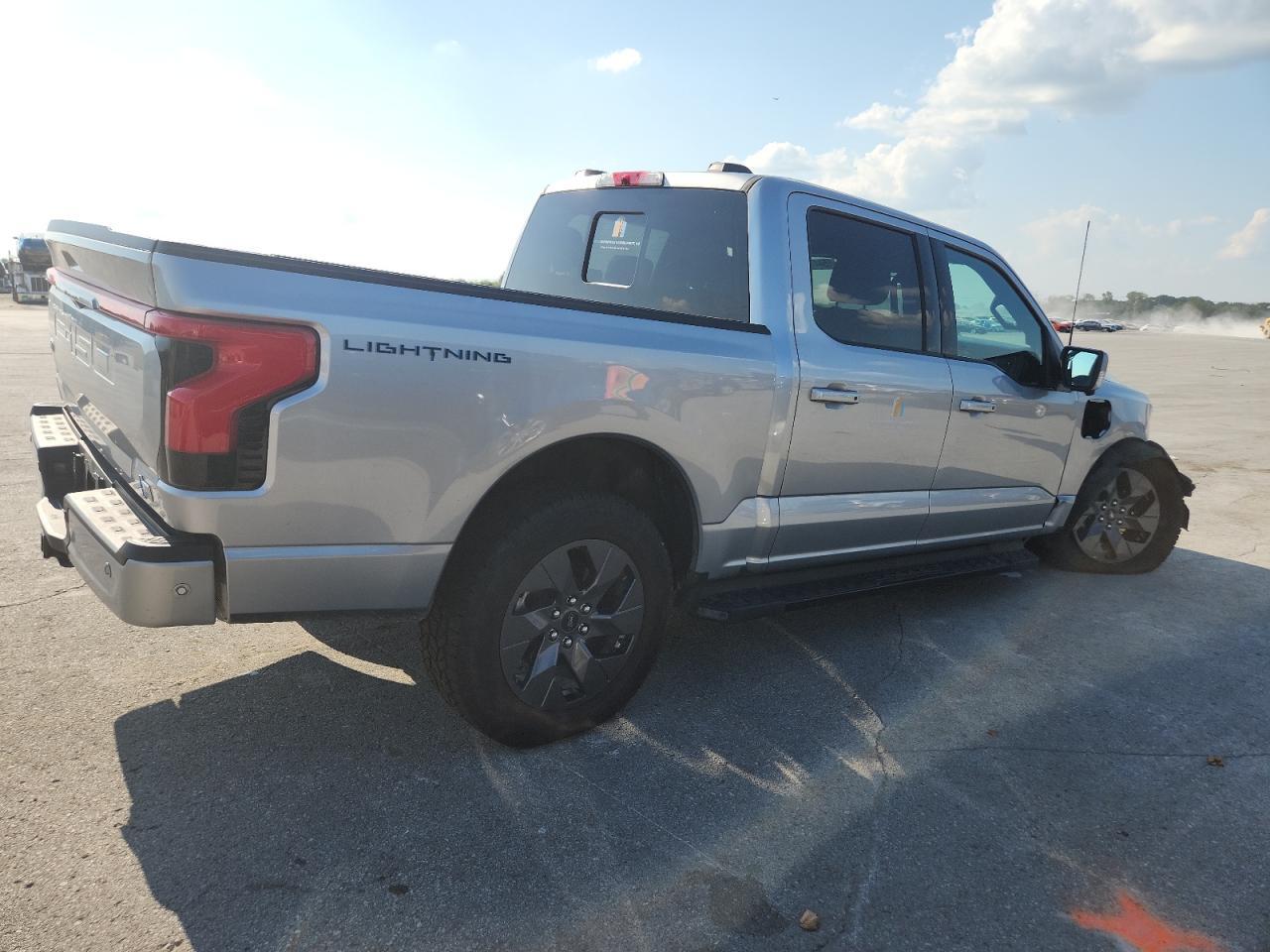 2022 Ford F150 Lightning Pro - Image 3