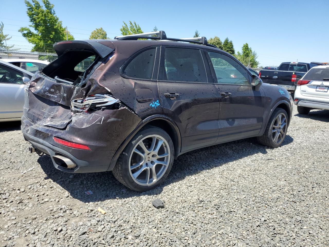 2017 Porsche Cayenne - Image 3
