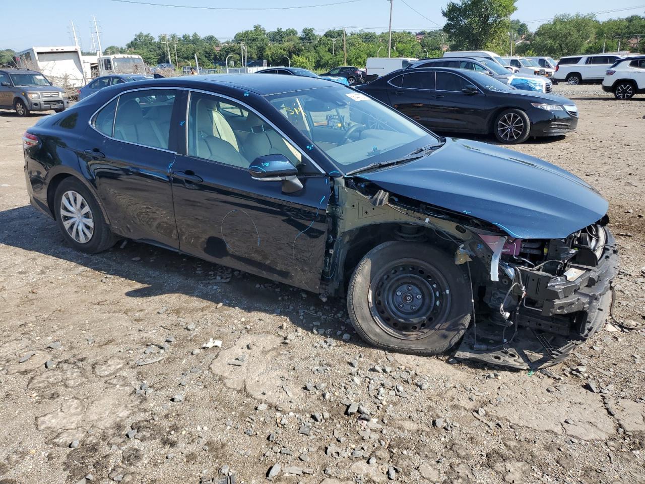 2019 Toyota Camry Le - Фото 4