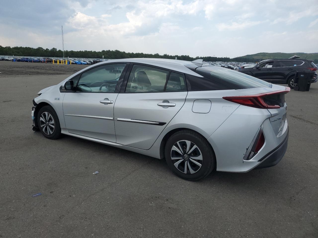 2018 Toyota Prius Prime - Image 2